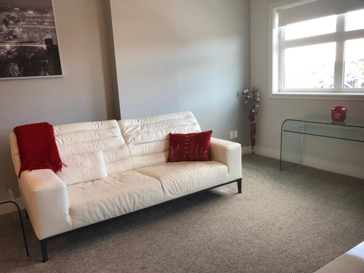 Amicable, Cozy, High Speed Internet, Sleeps 2 Riverview Downtown Apartment Calgary Exterior photo